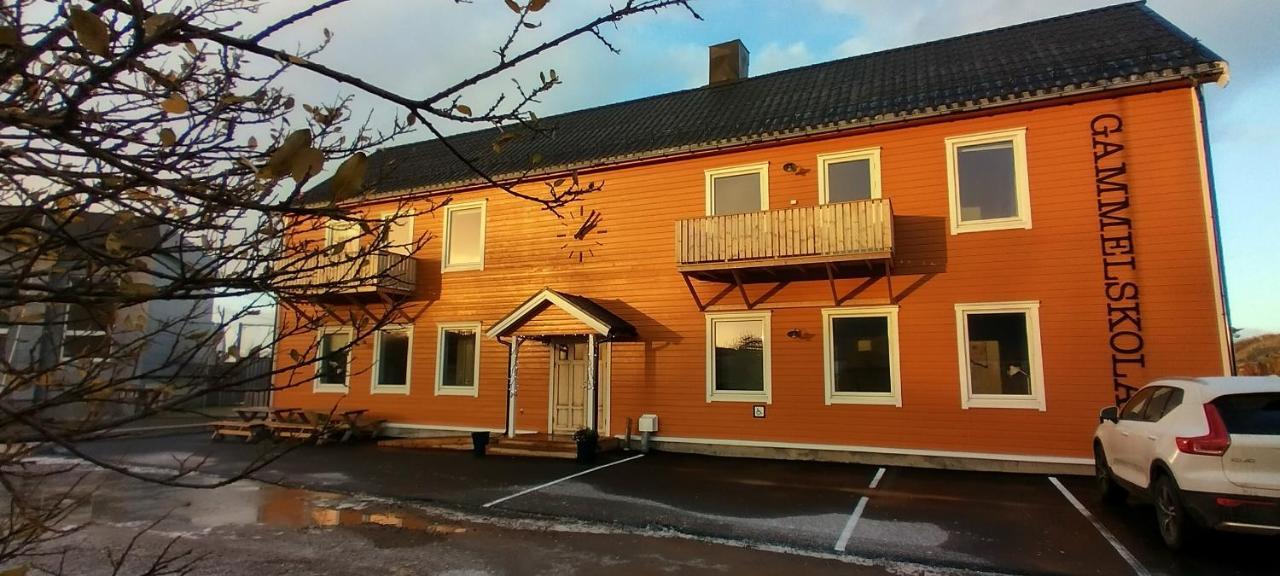 Gammelskola Apartments Henningsvær Exterior foto
